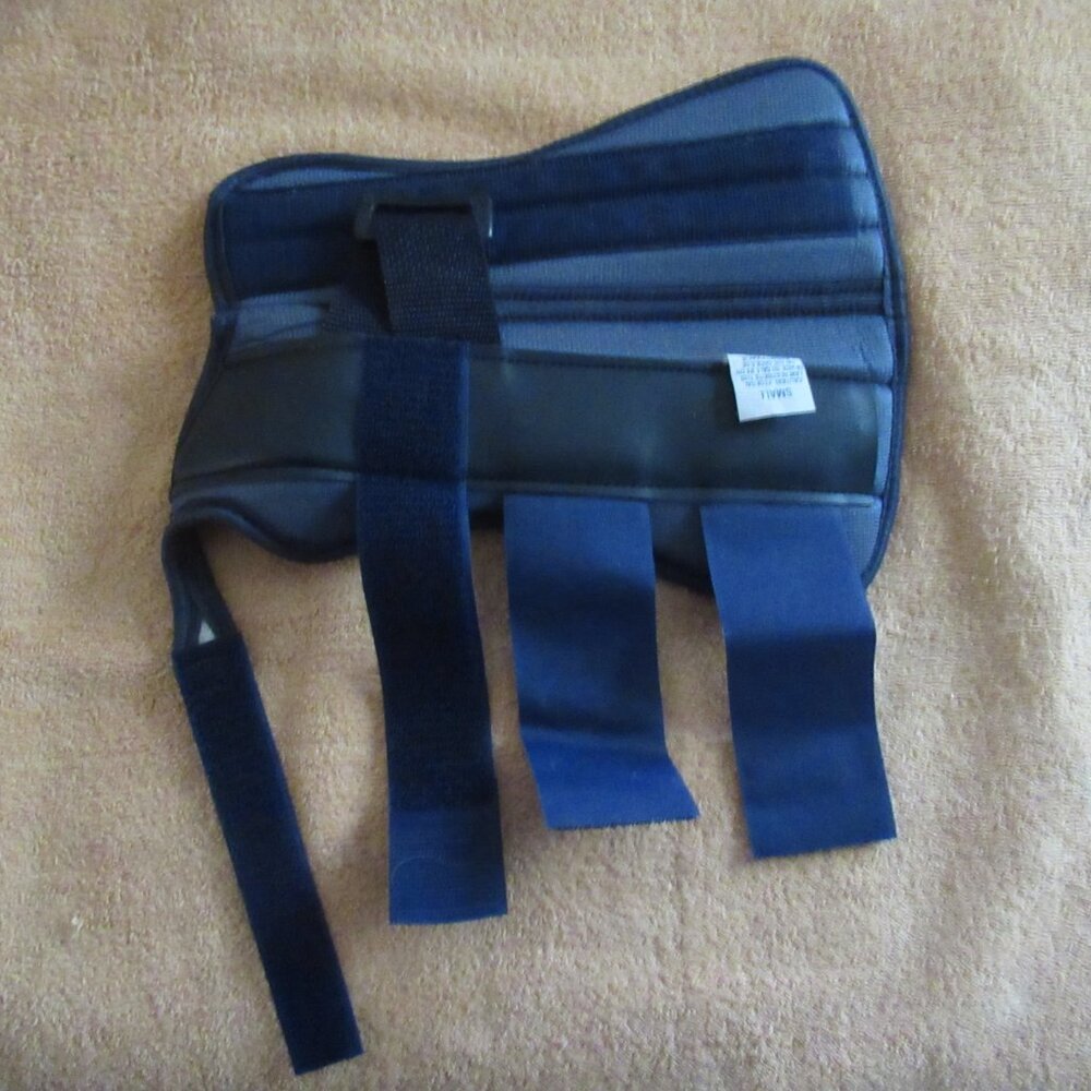 STAT wrist/arm splint w/stays, thumb anchor, wrist strap & wrap straps Sz S